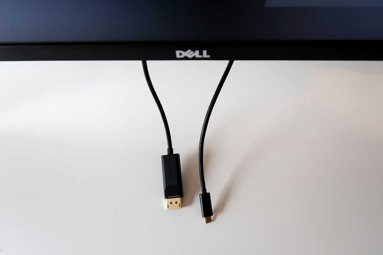 USB-C to display port cable